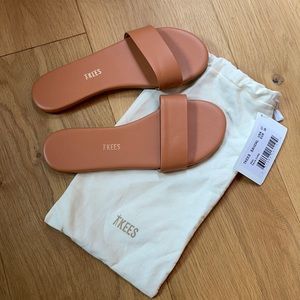 TKEES SANDALS - Alex - size 7